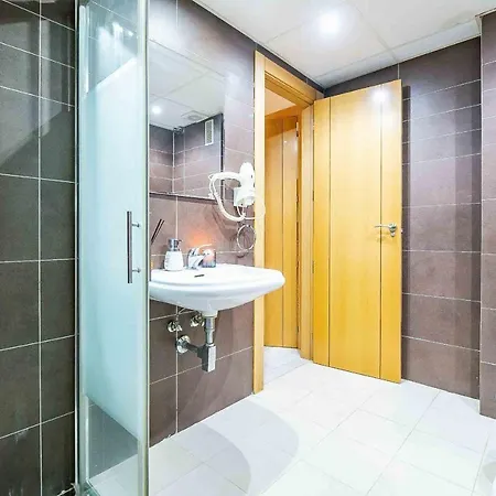 Apartamento Carlos Haya Beautiful With Parking Málaga